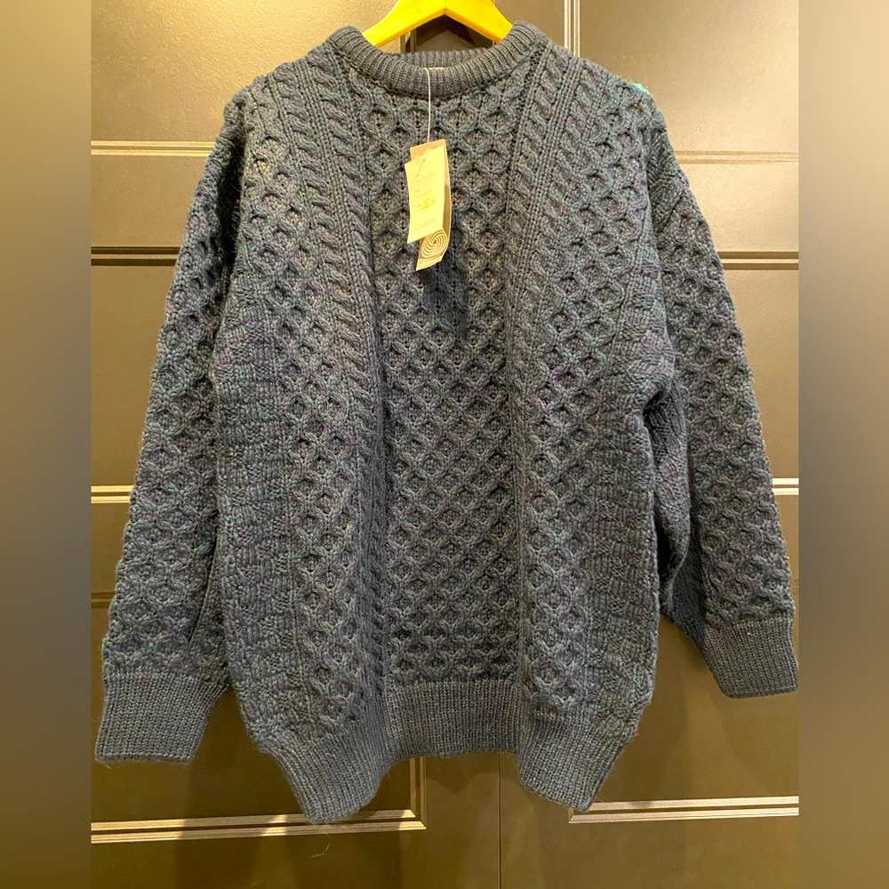 NWT Women's Teal Traditional Aran Wool Sweater Quill’s Woolen Market. Size L.